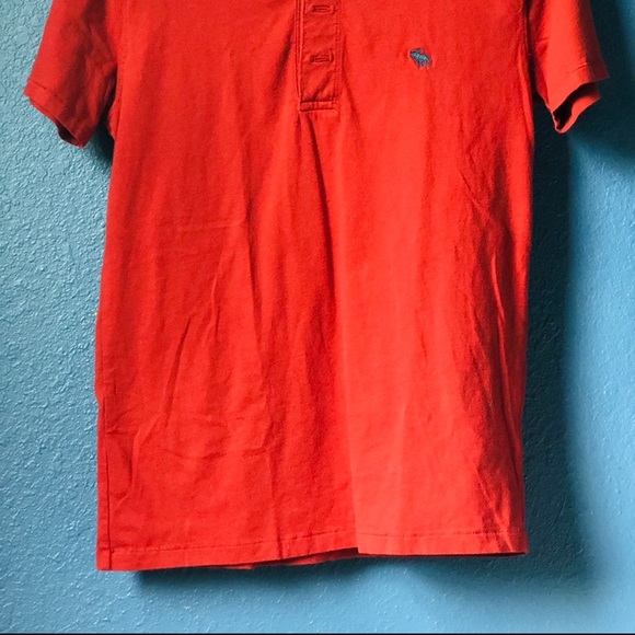 Abercrombie & Fitch TShirt - Picture 2 of 3